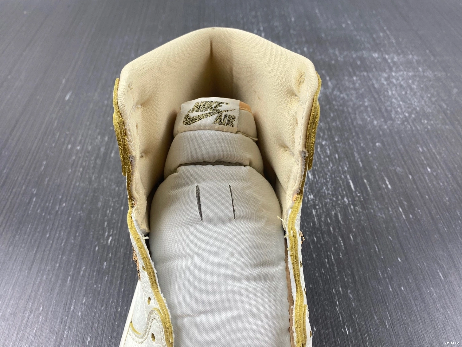Vibrations Naija FD8631-100 Jordan of Air 1 0926